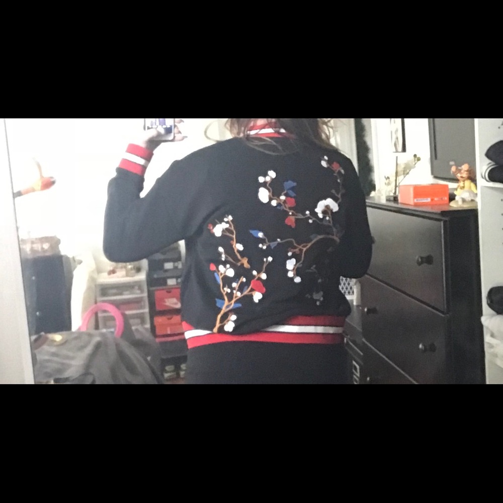 Zara bomber jacket - Picture 2 of 5